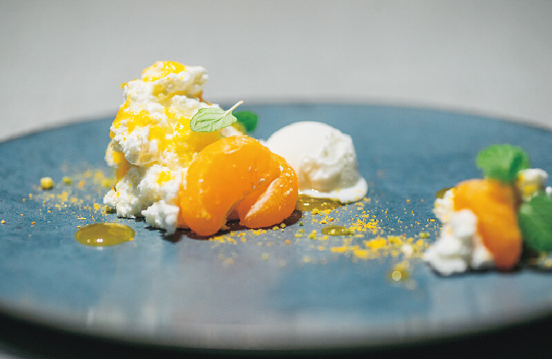 コースのデザート、クレームダンジュ。