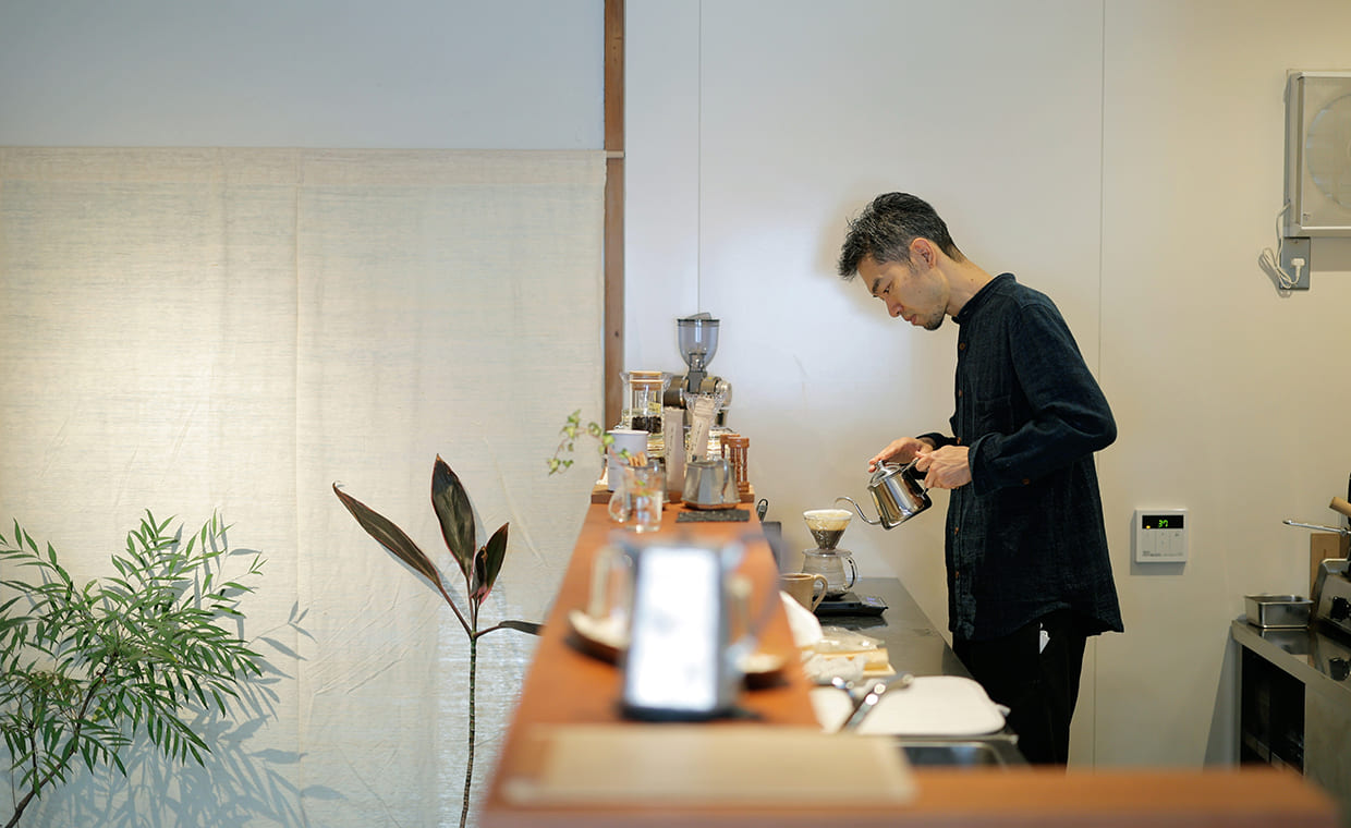 大阪 蒲生四丁目 アジア各国の手仕事が随所に 下町憩いのカフェ Savvy Jp 関西の すてきを見つける